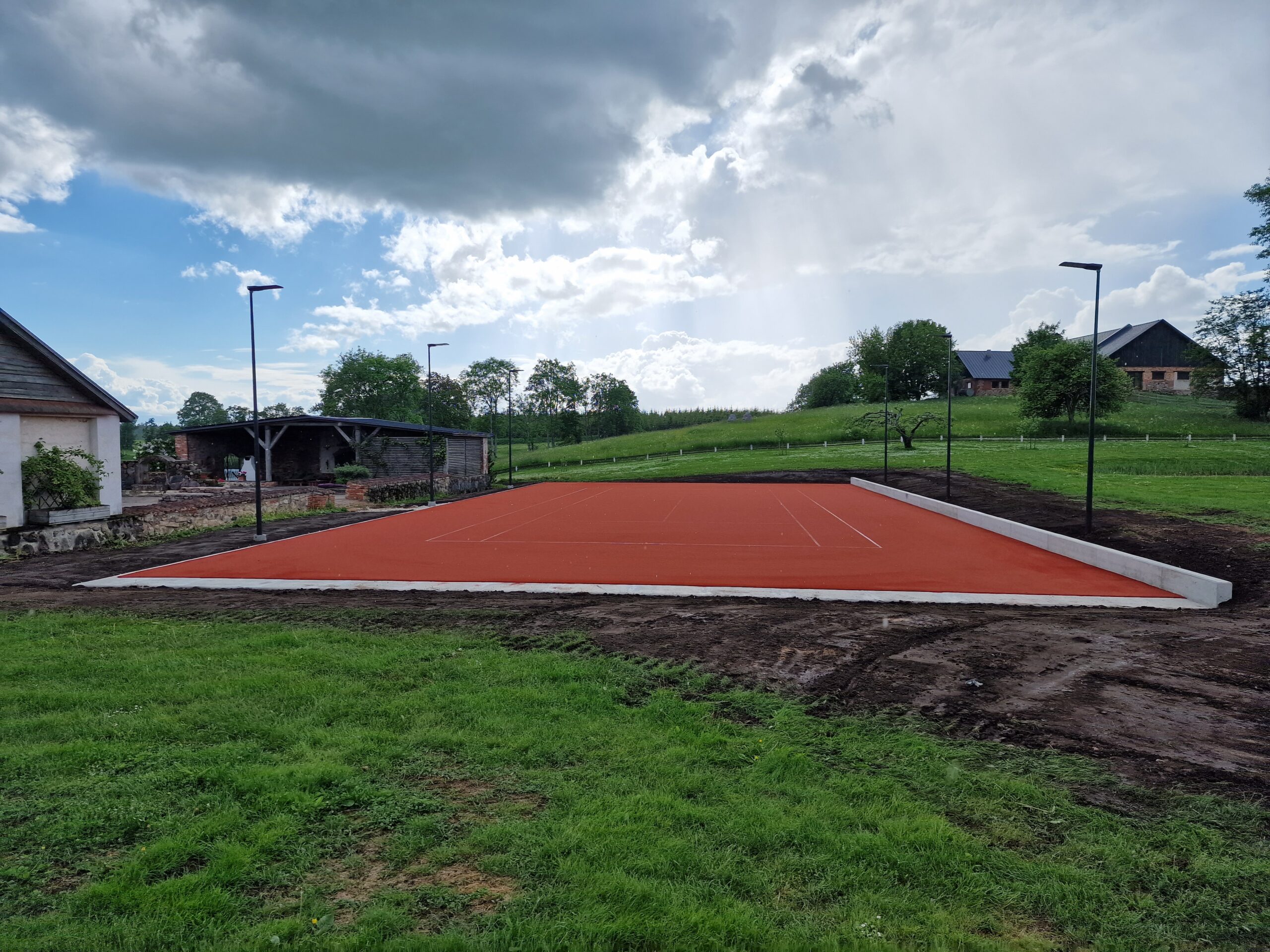 Tenniseväljak